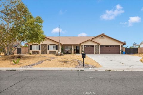 Photo of 13262 Cuyamaca Road, Apple Valley, CA 92308 (MLS # HD25192028)