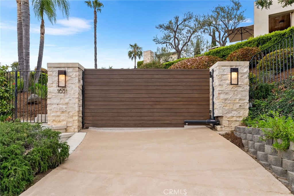 1651 La Loma Drive