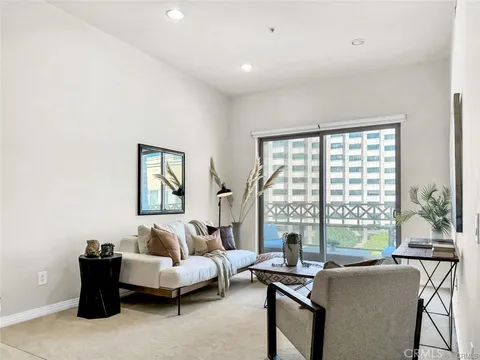 931 E Walnut St Unit 607, Pasadena, CA 91106 - MLS#: OC26004136