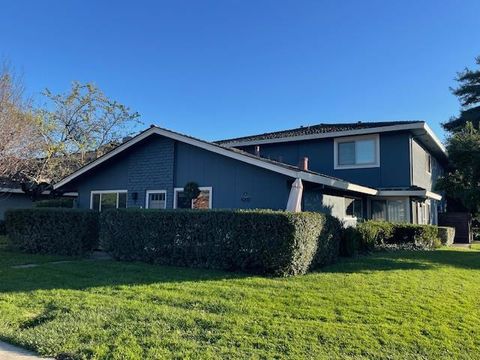 Photo of 4200 Diamond Street #4, Capitola, CA 95010 (MLS # ML82029132)