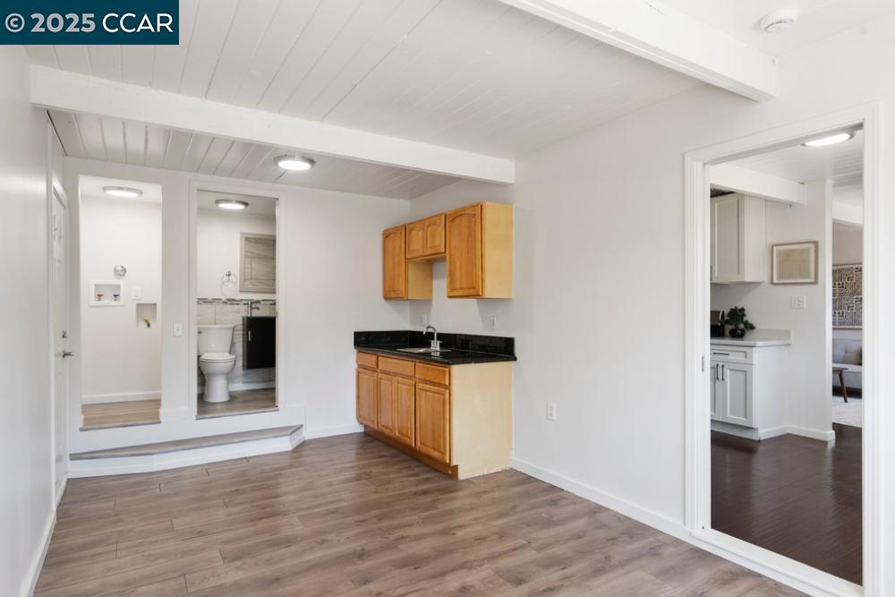 MONTALVIN MANOR - Residential