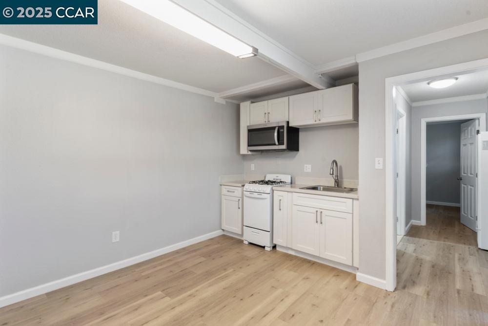 MONTALVIN MANOR - Residential