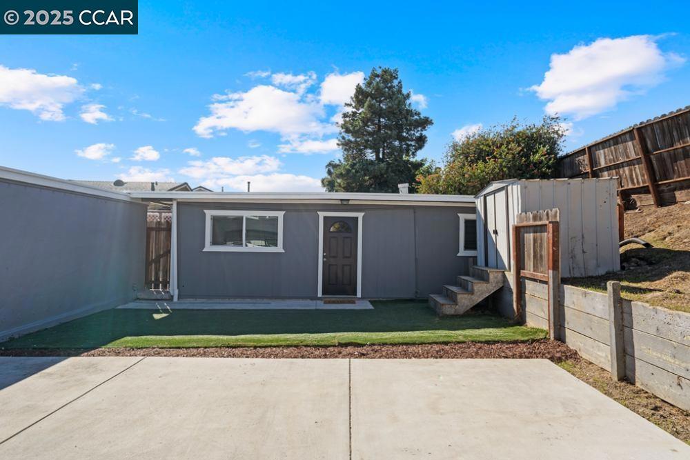 MONTALVIN MANOR - Residential