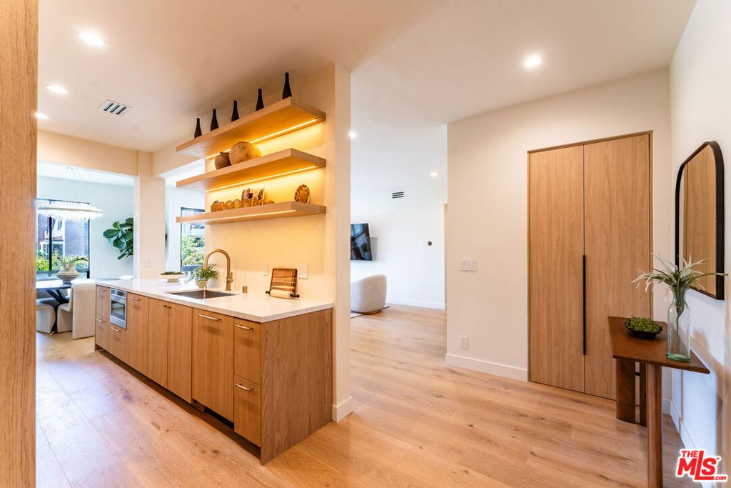 Photo of 2324 S Beverly Glen Blvd Blvd #206, Los Angeles, CA 90064 (MLS # 26828861)