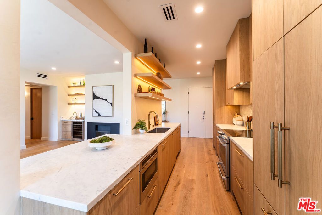 Photo of 2324 S Beverly Glen Blvd Blvd #206, Los Angeles, CA 90064 (MLS # 26828861)