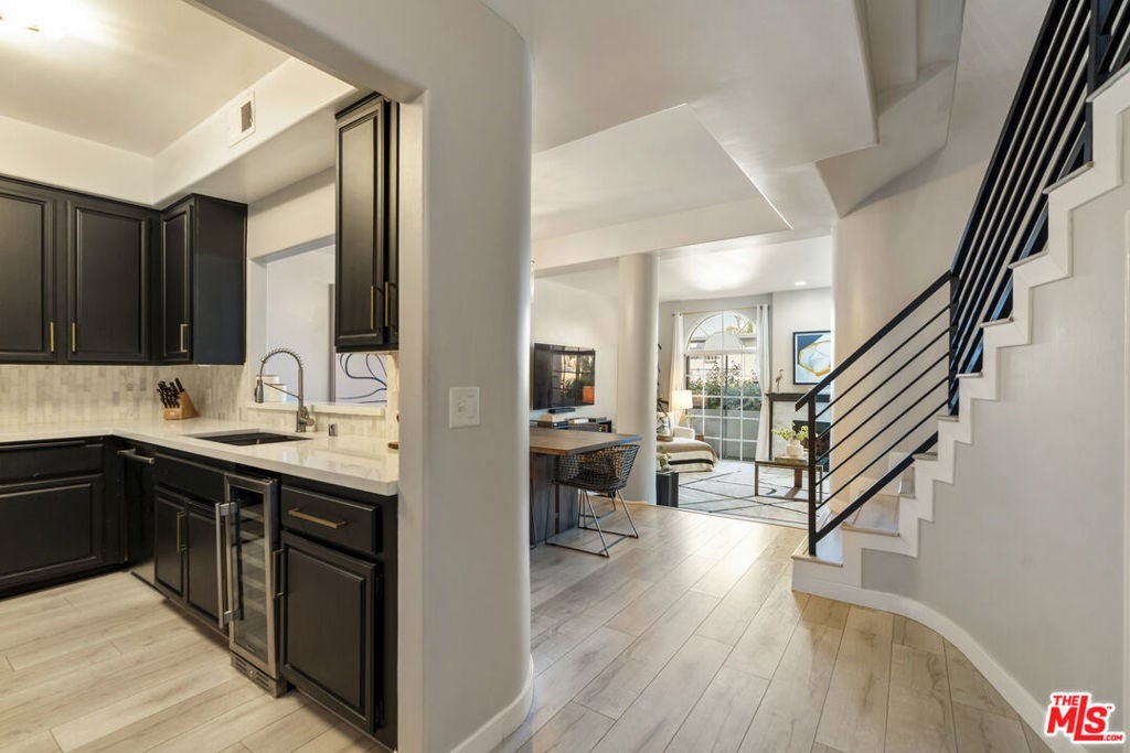 5848 W Olympic Boulevard 102