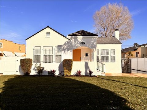 Photo of 8758 S Hobart Blvd, Los Angeles, CA 90047 (MLS # PW26074966)