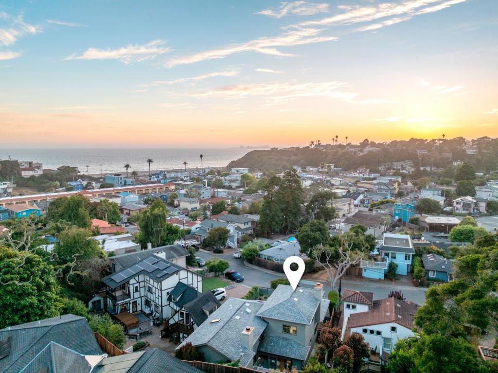210 Venetian Road
