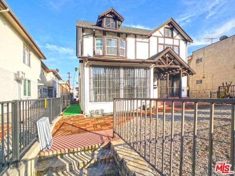 Photo of 336 S Wilton Place #336 1/2, Los Angeles, CA 90020 (MLS # 26643361)