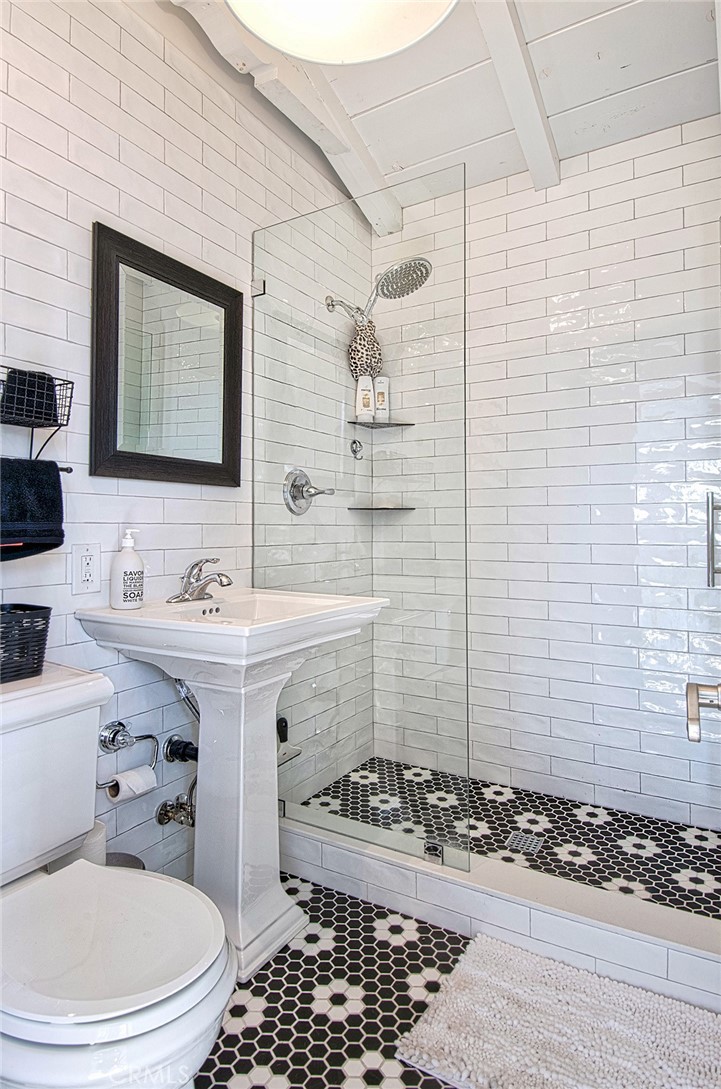 The Village (VIL) - Residential Lease