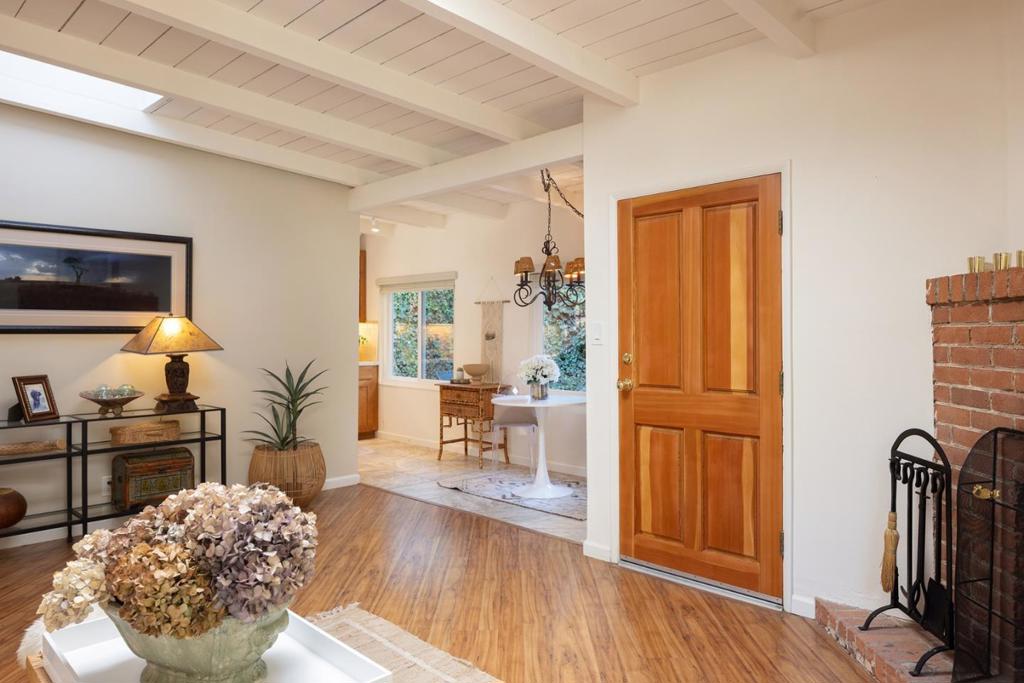 32 Southbank Road
