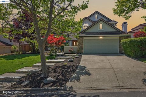 Photo of 1095 Canyon Hills Rd Rd, San Ramon, CA 94582 (MLS # 41129904)