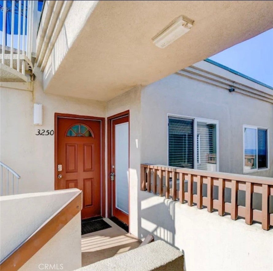 3250 Strandway
