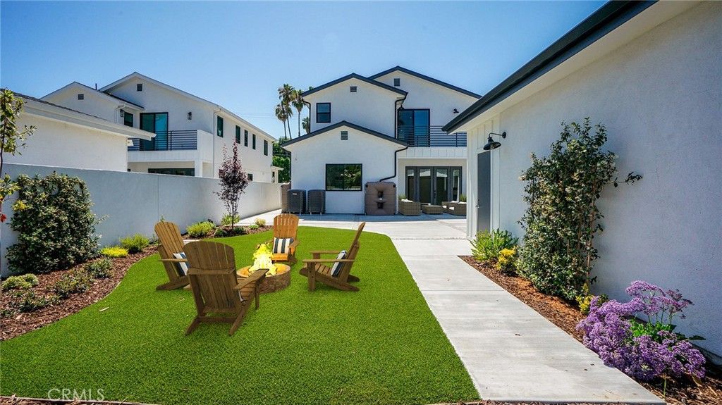 Photo of 6250 Lindley Avenue, Encino, CA 91316 (MLS # BB25181762)