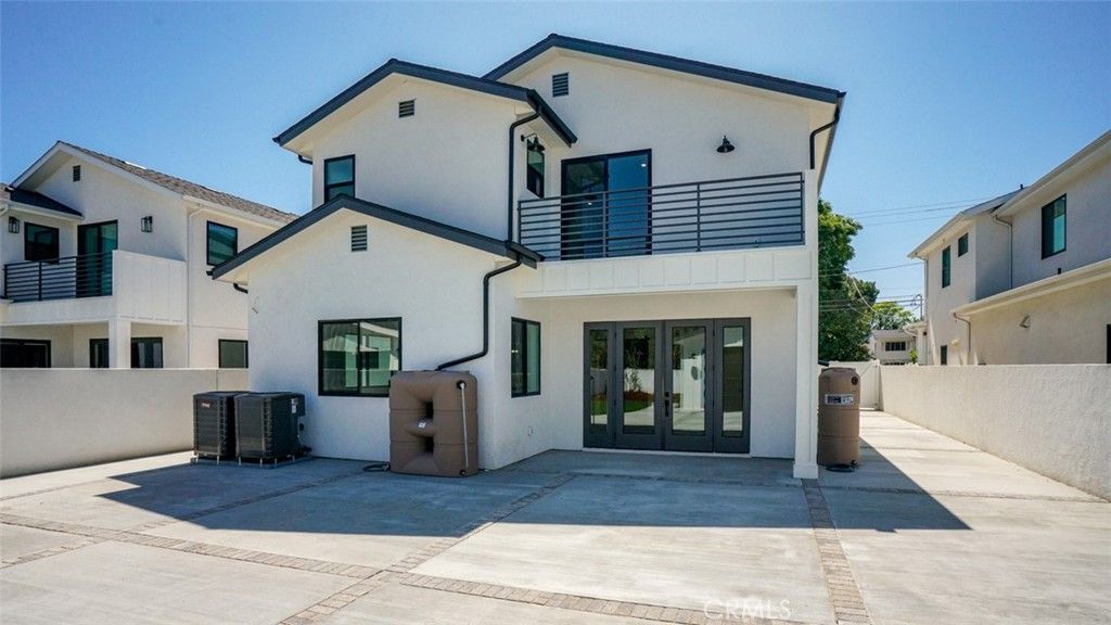 Photo of 6250 Lindley Avenue, Encino, CA 91316 (MLS # BB25181762)