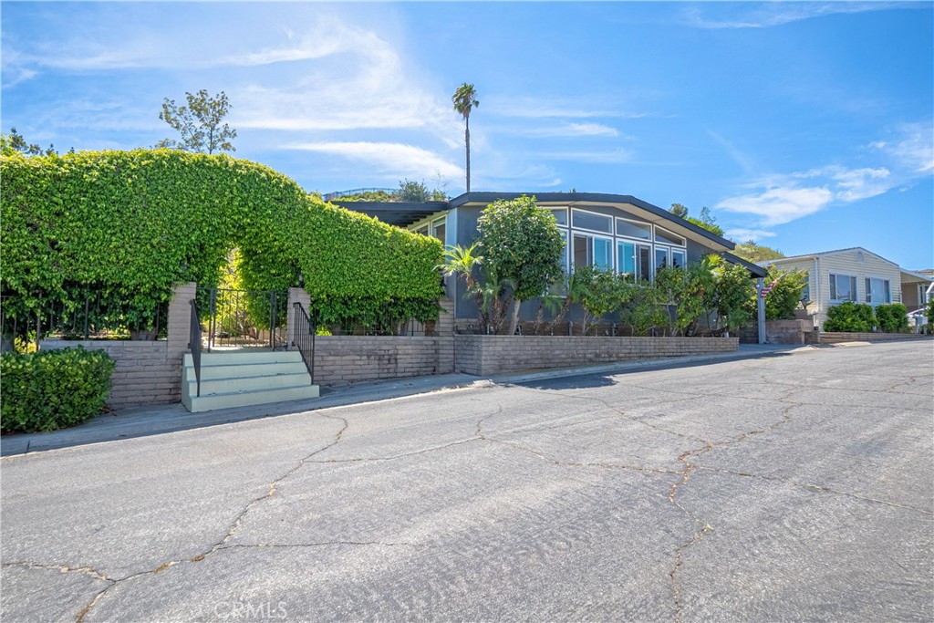 2550 Pacific Coast Hwy 207