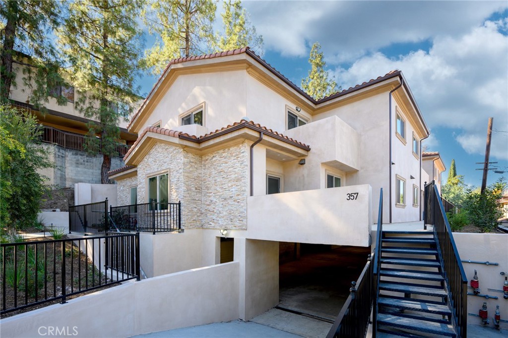 Brand New Luxury Townhome * 3 Bedrooms / 2.5 Bathrooms * 2,000sqft * Living Room With Replace * Dining Area * High Ceilings * Laminate Floors Throughout * Recessed Lighting * Central A/C & Heat * Washer Dryer In Unit * Walk-In Closet * Bright * Patio * 2 Car Private Attached Garage * No Pets * Tenant Pays All Utilities