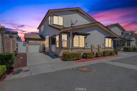 Photo of 331 Brotherton Gln, Escondido, CA 92025 (MLS # SW26078332)