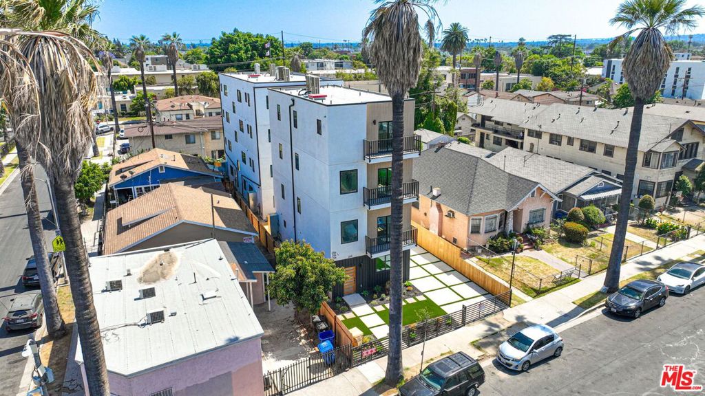 1254 W 36th Street