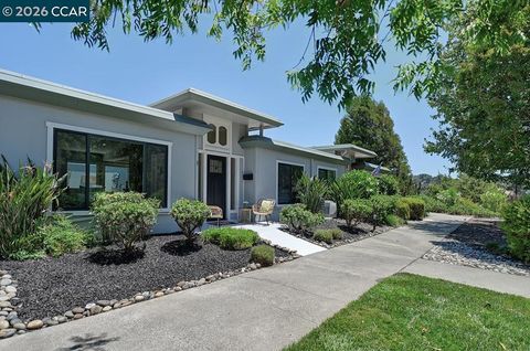 Photo of 1916 Golden Rain Rd RD #3, Walnut Creek, CA 94595 (MLS # 41140547)