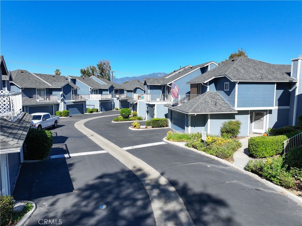 126 N Glendora