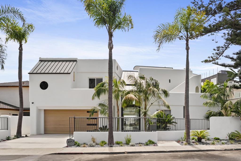 1053 E Briarfield Dr