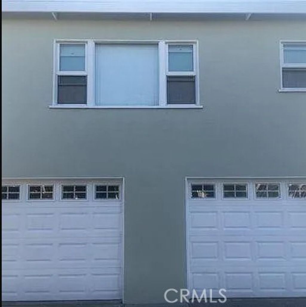 Photo of 522 Clubhouse Avenue #1/2, Newport Beach, CA 92663 (MLS # NP25271023)