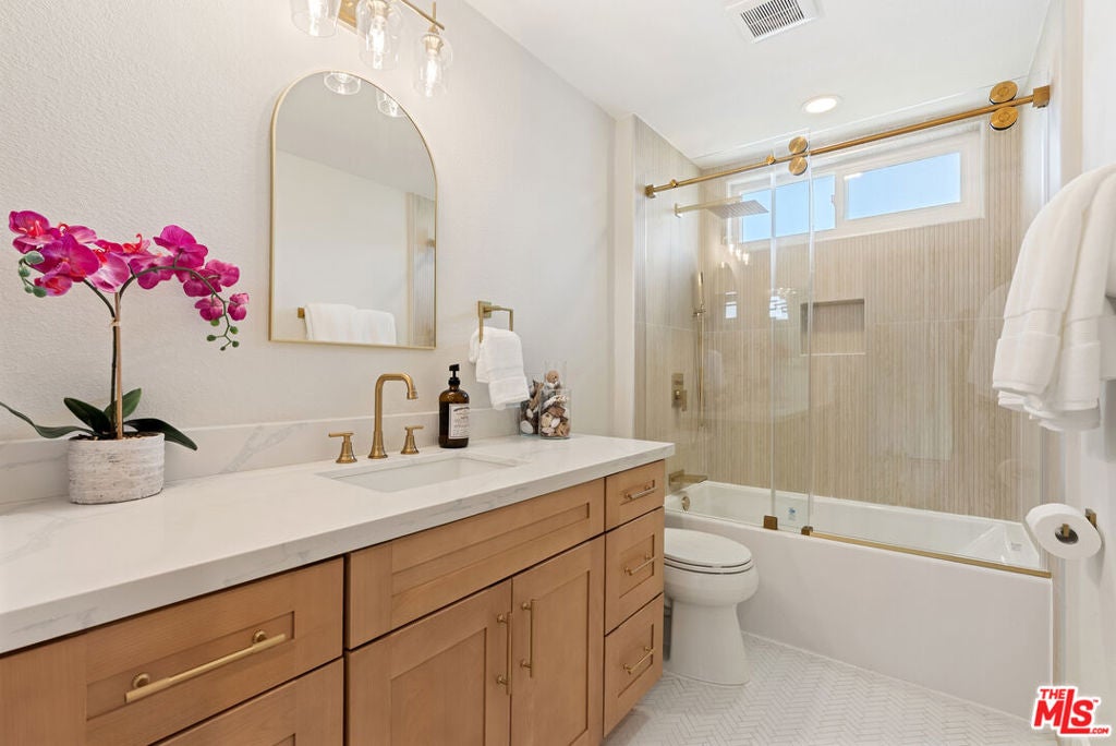 25401 Champlain Road, Laguna Hills CA 92653 - Photo 17