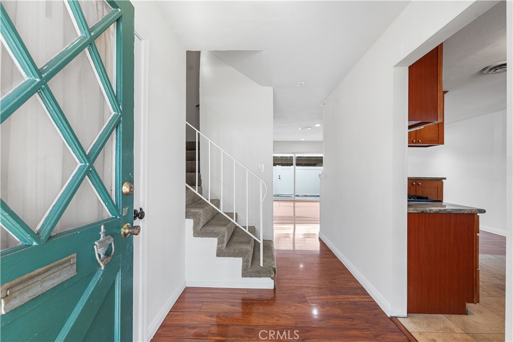 412 N Cerritos Avenue