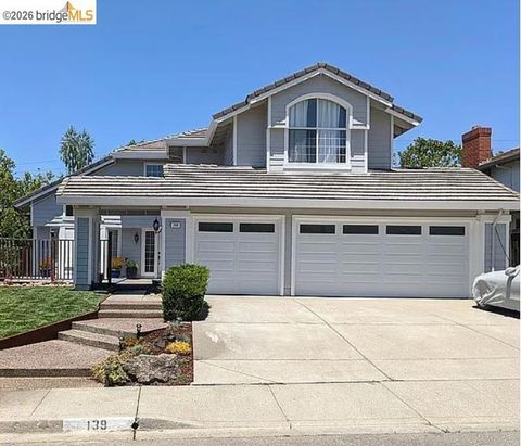 Photo of 139 Farragut Street St, Hercules, CA 94547 (MLS # 41130816)