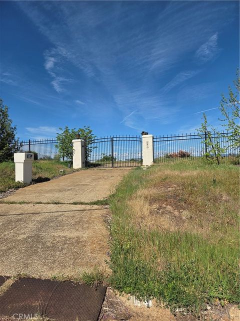 Photo of 191 Valley Ridge Dr, Paradise, CA 95969 (MLS # PA26066810)