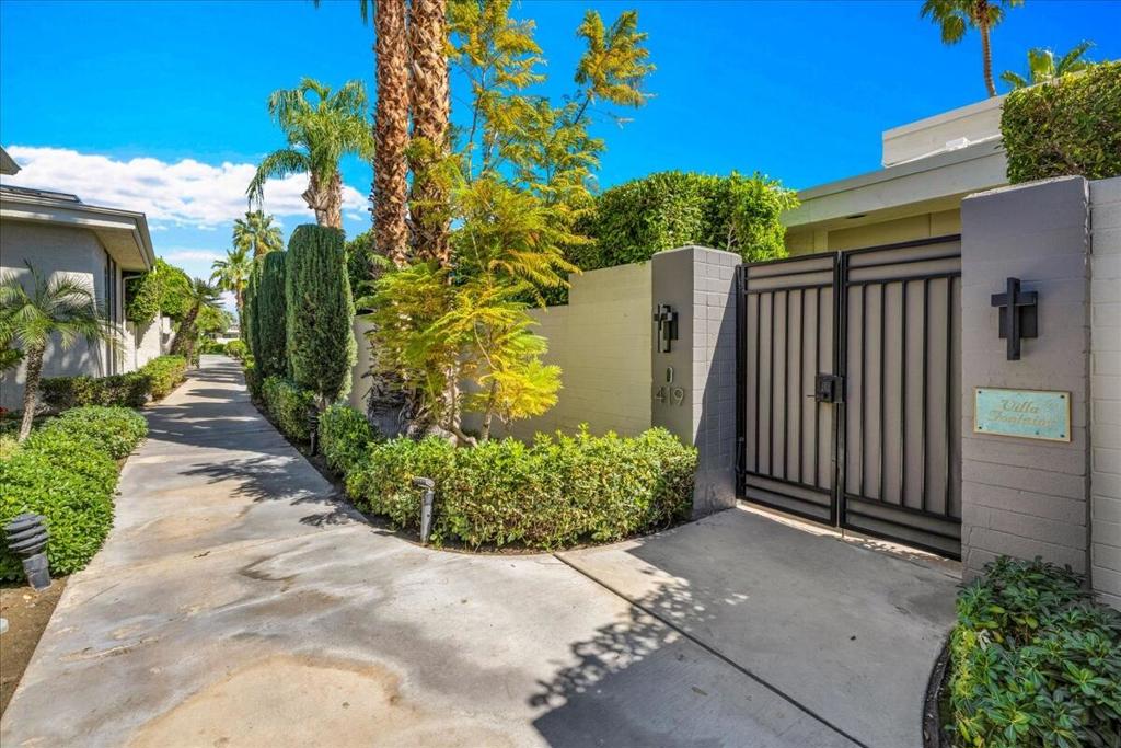 130 W Racquet Club Road 419