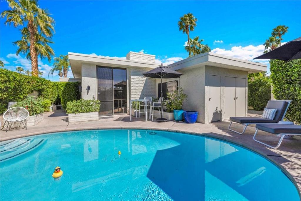 130 W Racquet Club Road 419