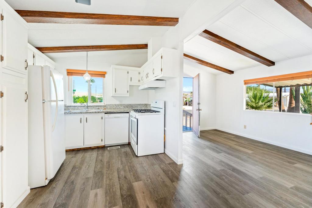 Tri Palm Estates - Manufactured In Park