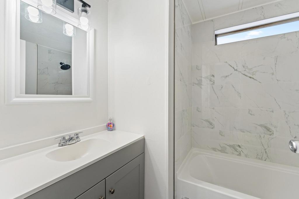 Tri Palm Estates - Manufactured In Park