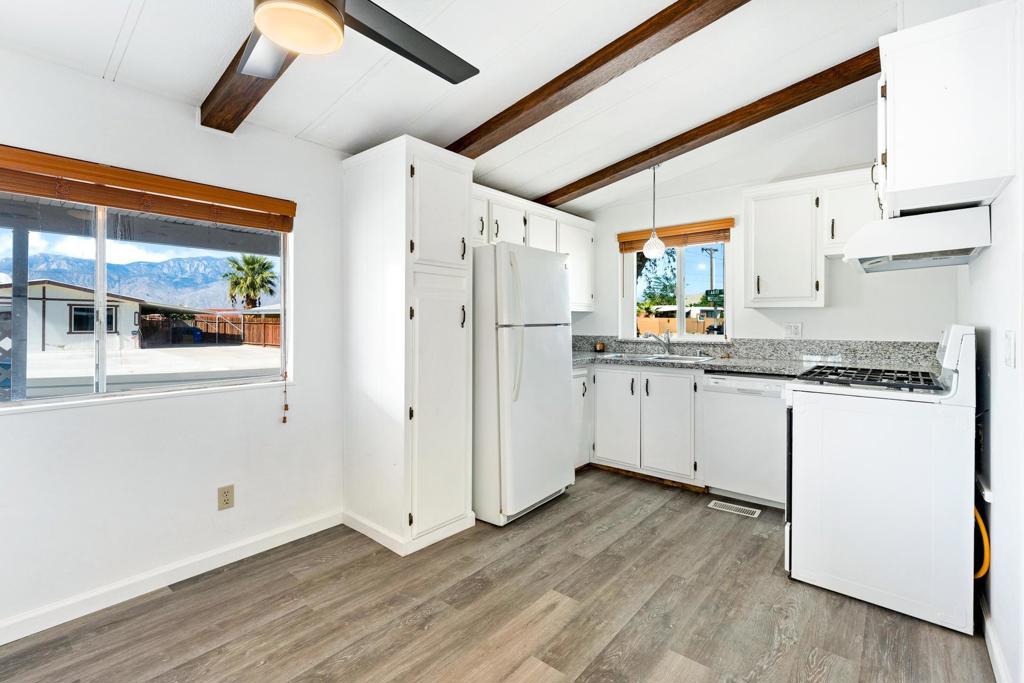 Tri Palm Estates - Manufactured In Park