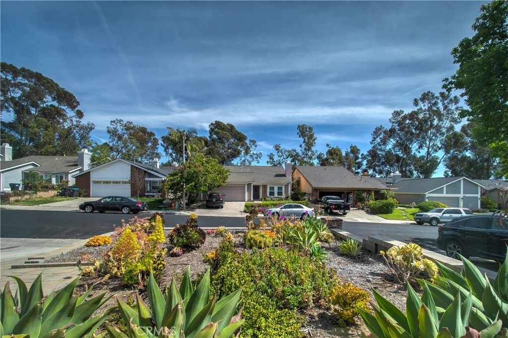 Photo of 23925 Copenhagen Street, Mission Viejo, CA 92691 (MLS # OC25270237)