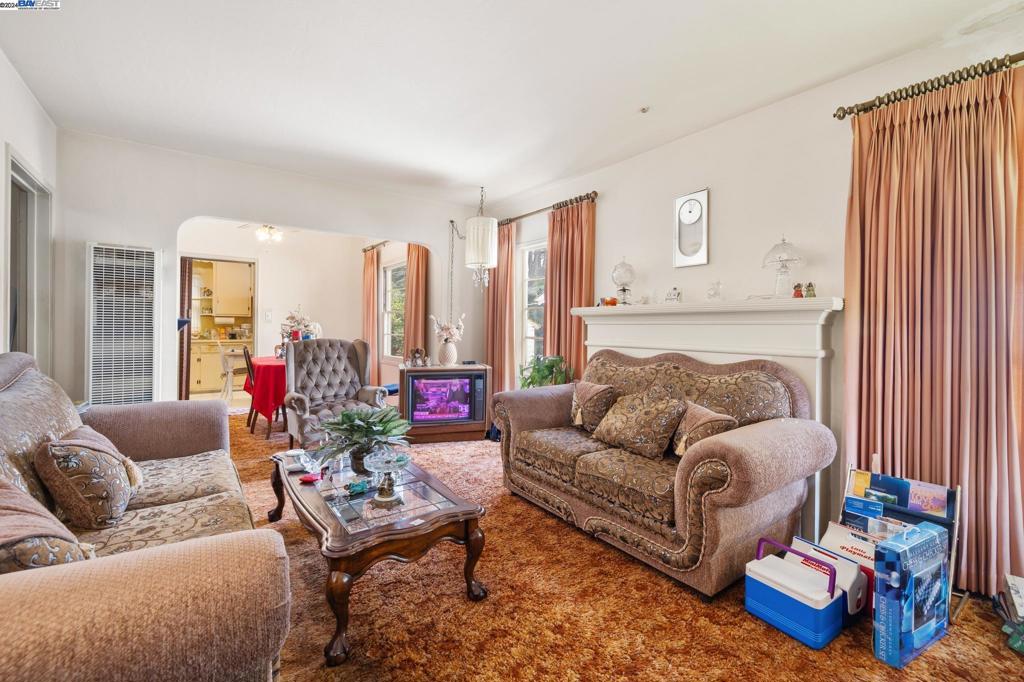 ARROYO PARK - Residential