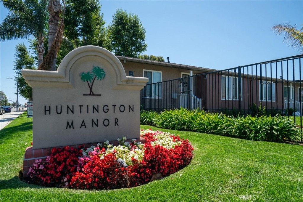 Photo of 19131 Delaware Street, Huntington Beach, CA 92648 (MLS # OC26057034)