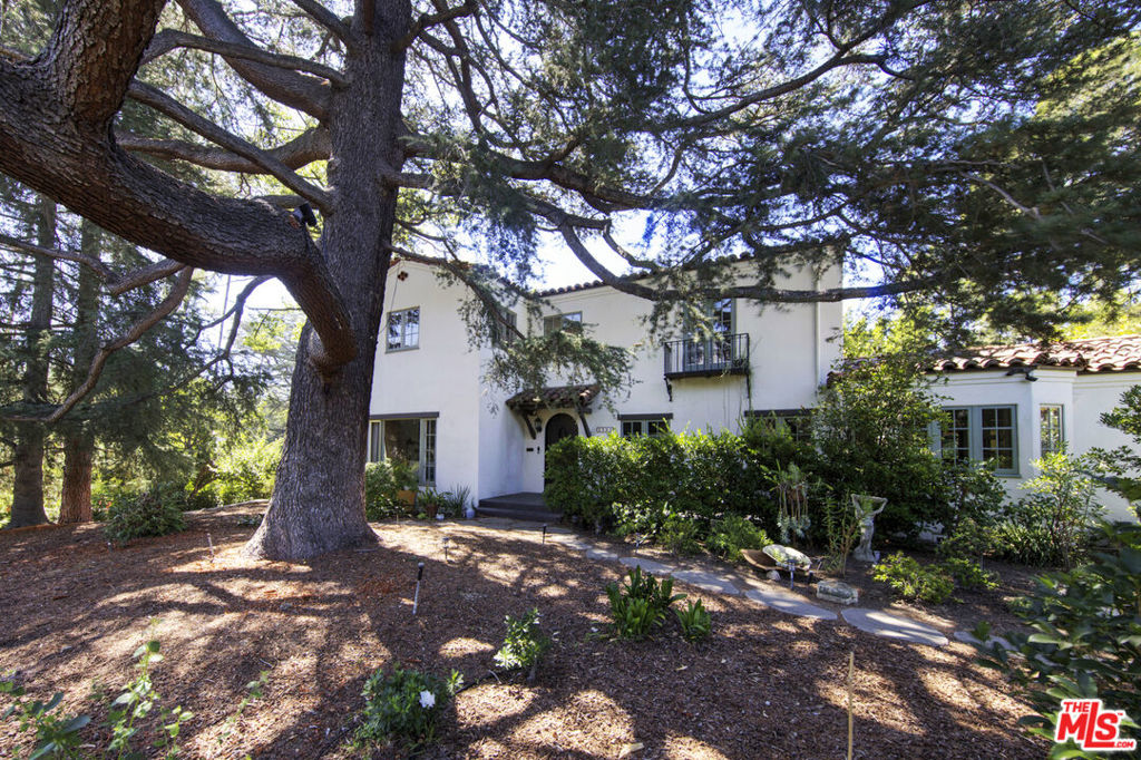 Properties 2 2084 Meadowbrook Road