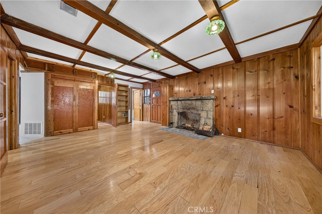 27917 Squirrel Lane
