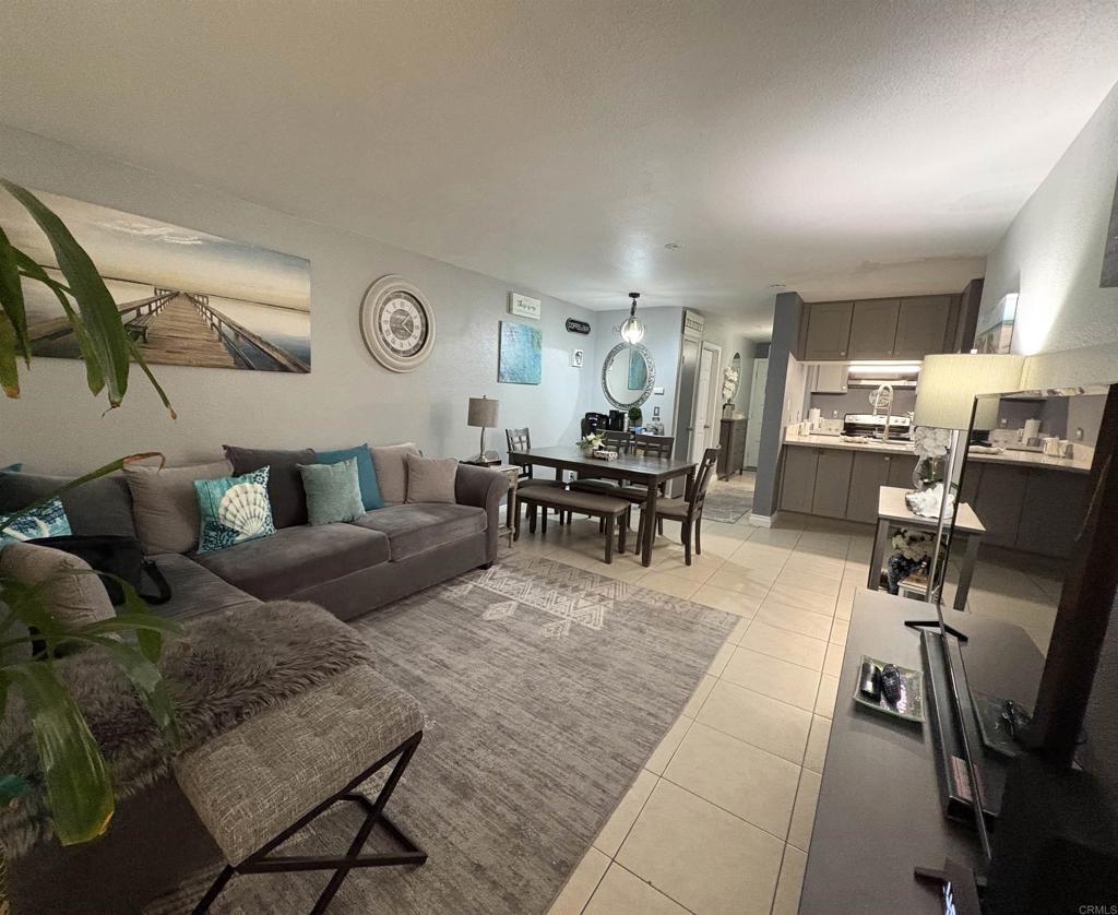 4041 Oakcrest Dr 108