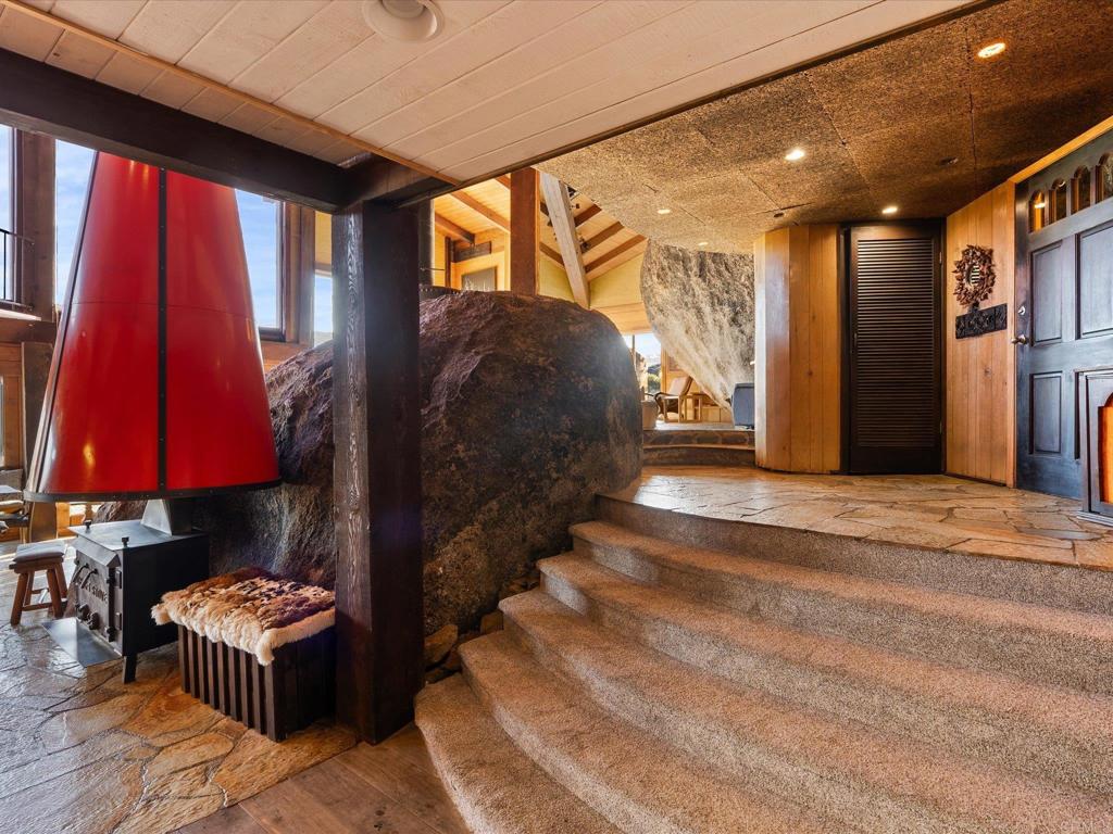 1082 Mountain Canary Drive