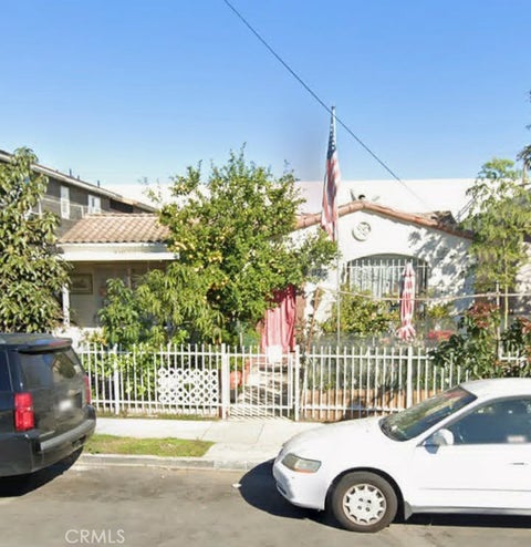 Photo of 925 E 32nd Street, Los Angeles, CA 90011 (MLS # SB26131861)