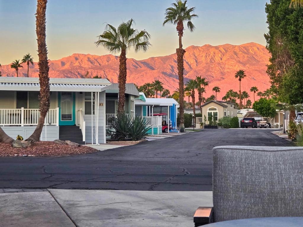 Desert Shadows Rv Re - Manufactured In Park