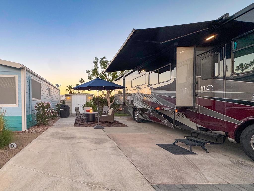 Desert Shadows Rv Re - Manufactured In Park