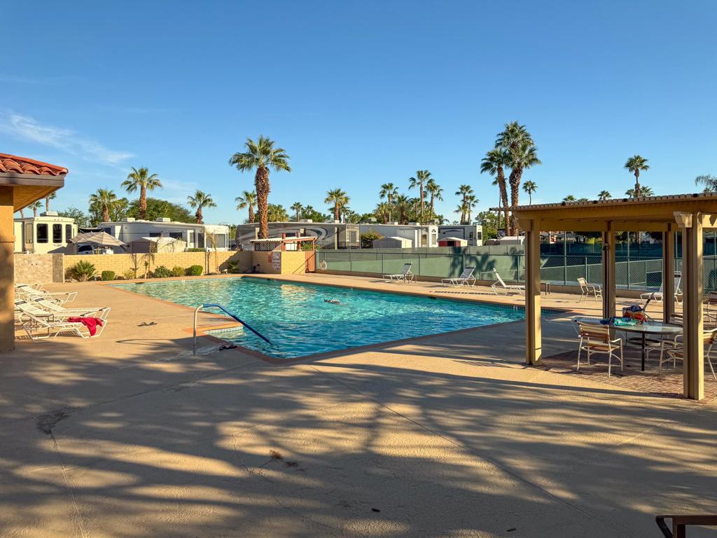 Desert Shadows Rv Re - Manufactured In Park