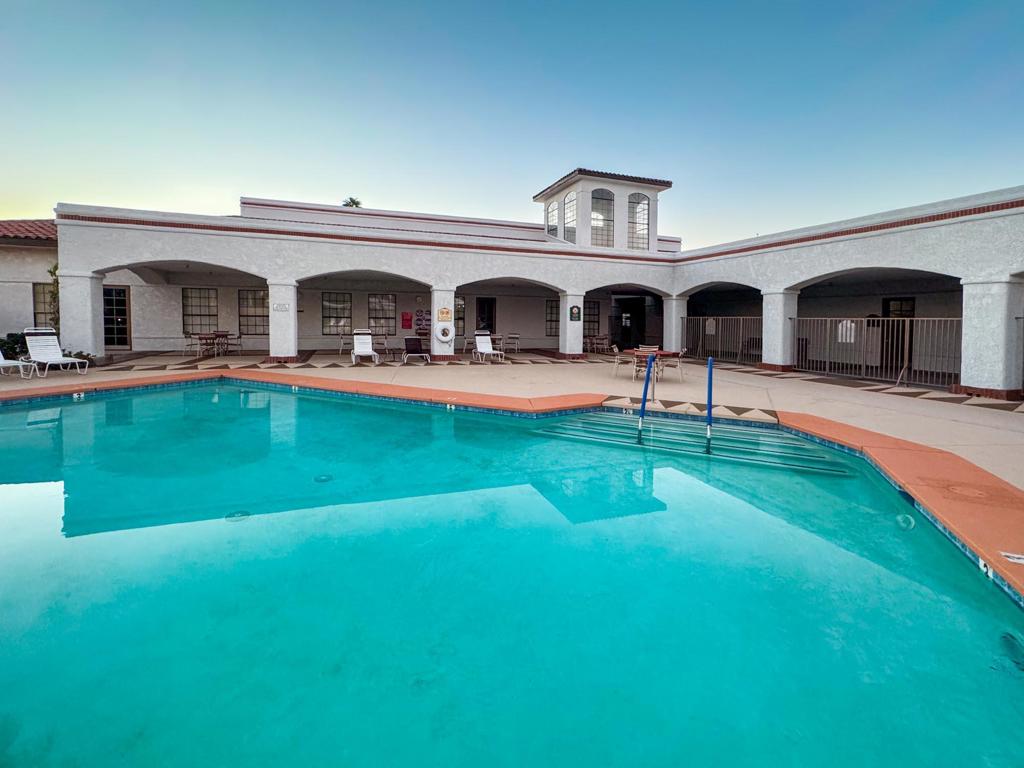 Desert Shadows Rv Re - Manufactured In Park