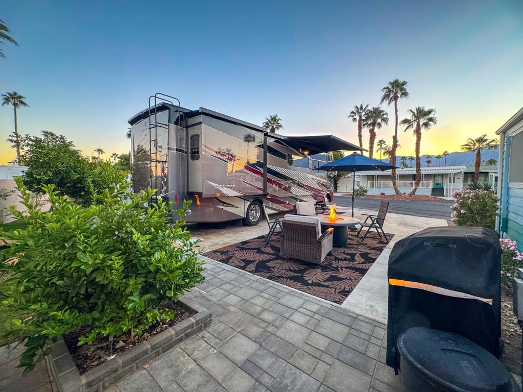 Desert Shadows Rv Re - Manufactured In Park