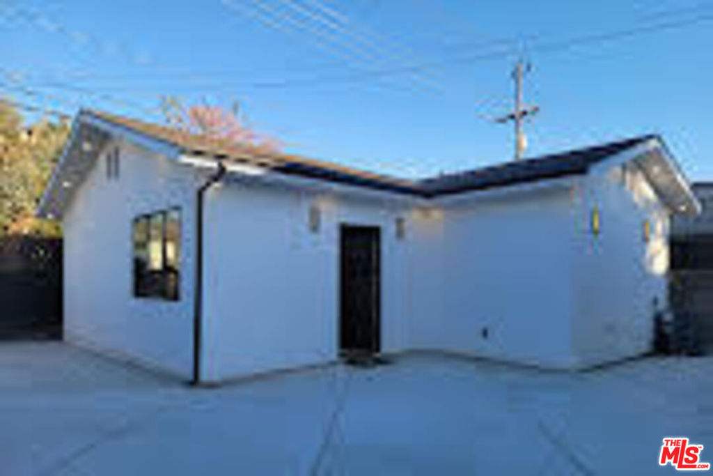 Brand new ADA construction with 10ft. ceiling, new water softener,